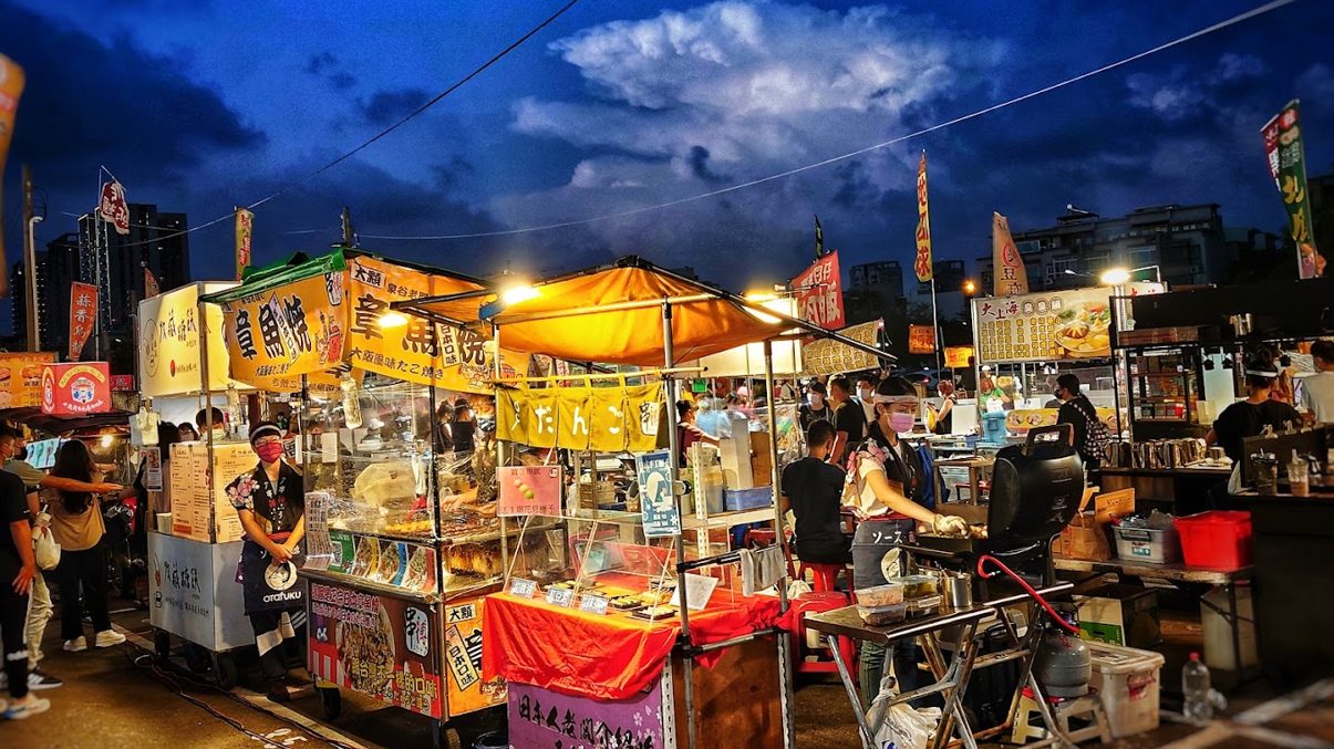 探索台南夜市的美食與樂趣：必訪夜市推薦