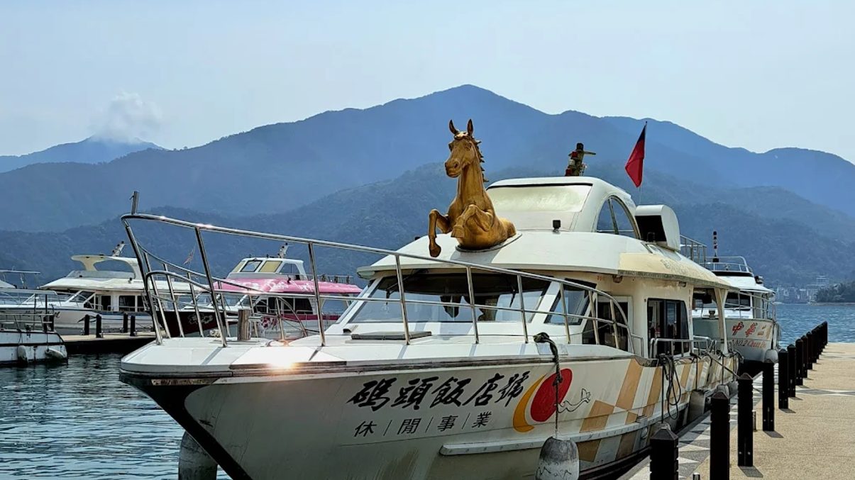 南投景點必訪|月牙灣、能高瀑布等熱門觀光地點全攻略