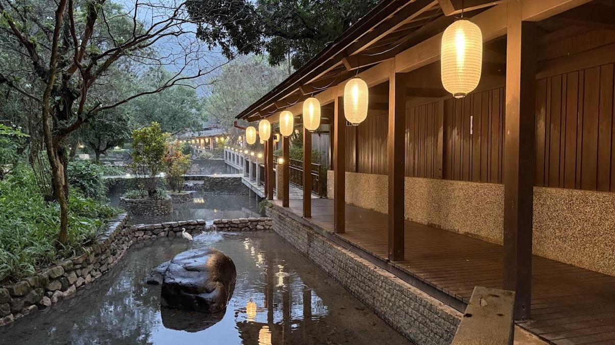 礁溪景點精選：探索猴洞坑瀑布、美麗森林浴與溫泉樂趣