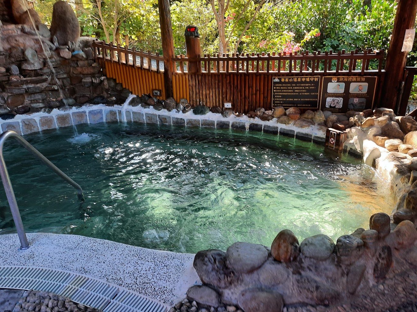 六龜溫泉推薦：美崙山溫泉渡假山莊的完美住宿體驗