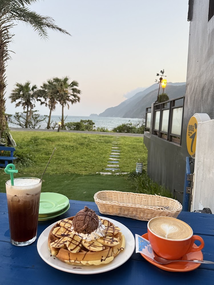 Marine 20M Seaview Cafe