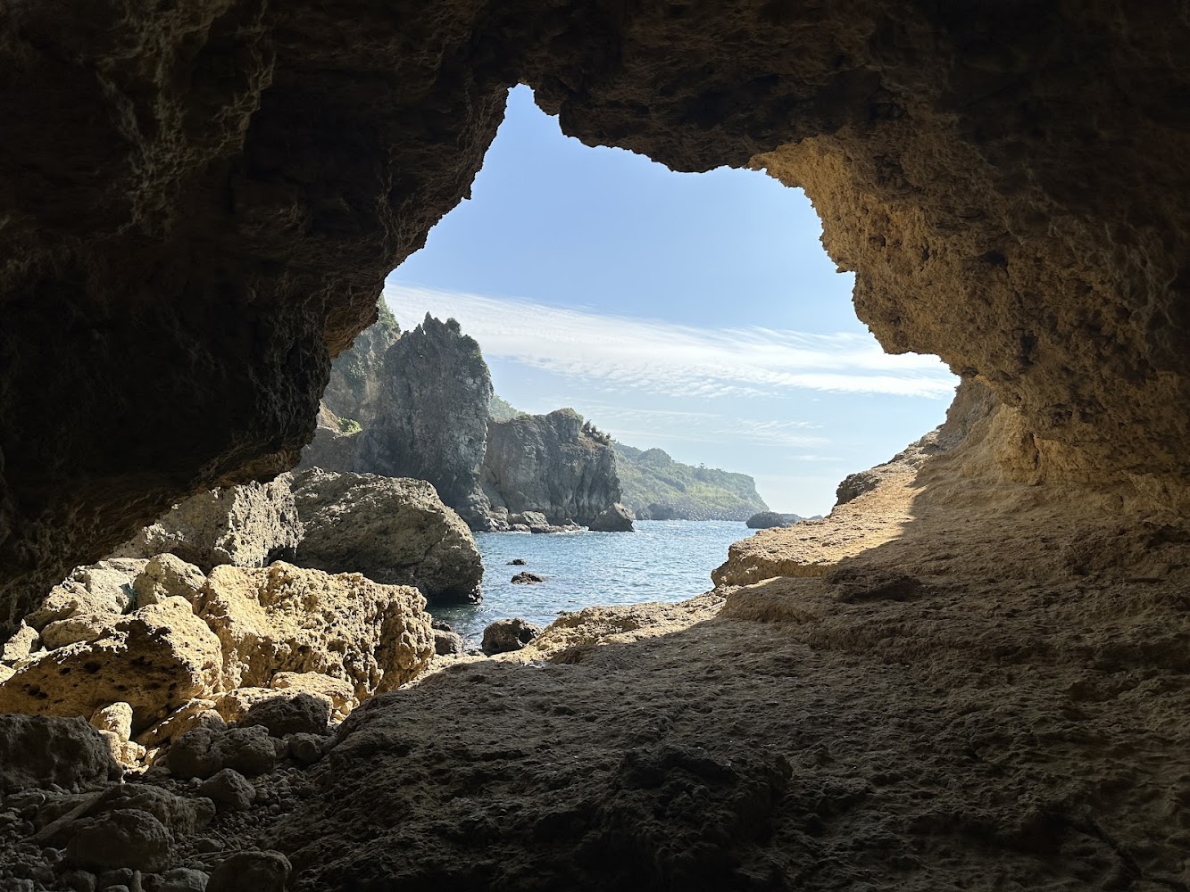 高雄秘境景點推薦：探索柴山神秘海岸與自然美景