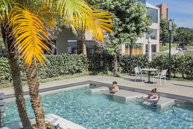 新采自助百匯餐廳|清新溫泉飯店的絕佳選擇|打造舒適悠閒的度假體驗