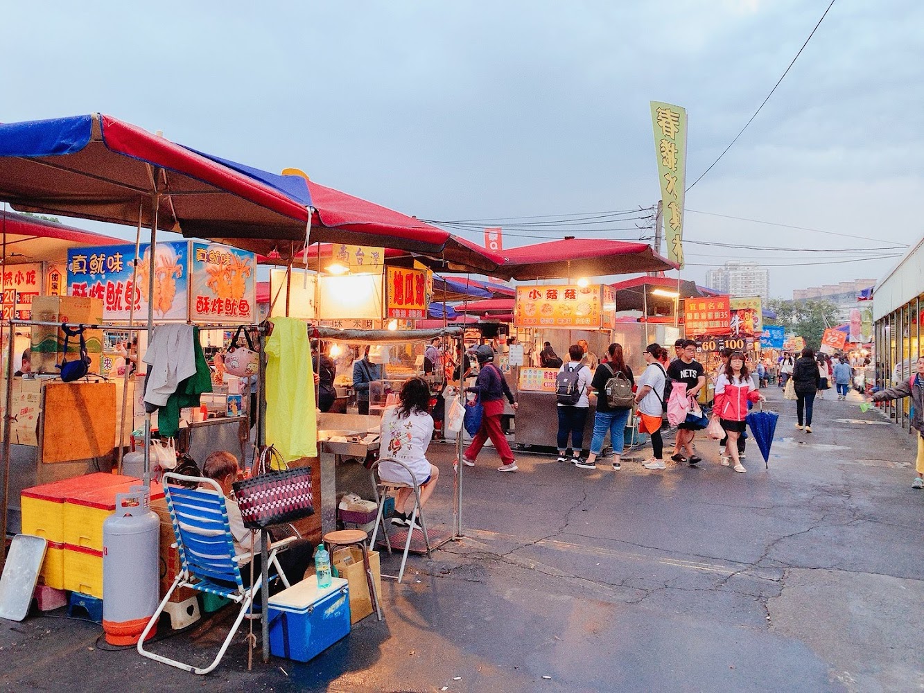 探索台南夜市的美食與樂趣:必訪夜市推薦