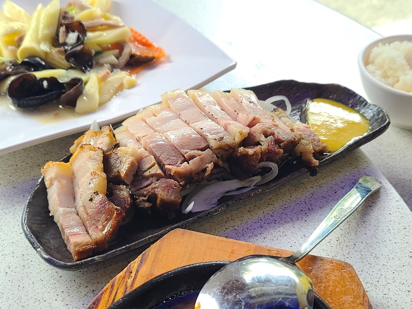 礁溪美食攻略：必訪皇家花園餐廳的親子聚會美食