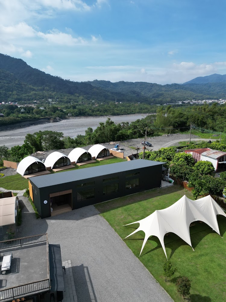 探索露營區：雲霧灣灣、黃金梯田與新興營地