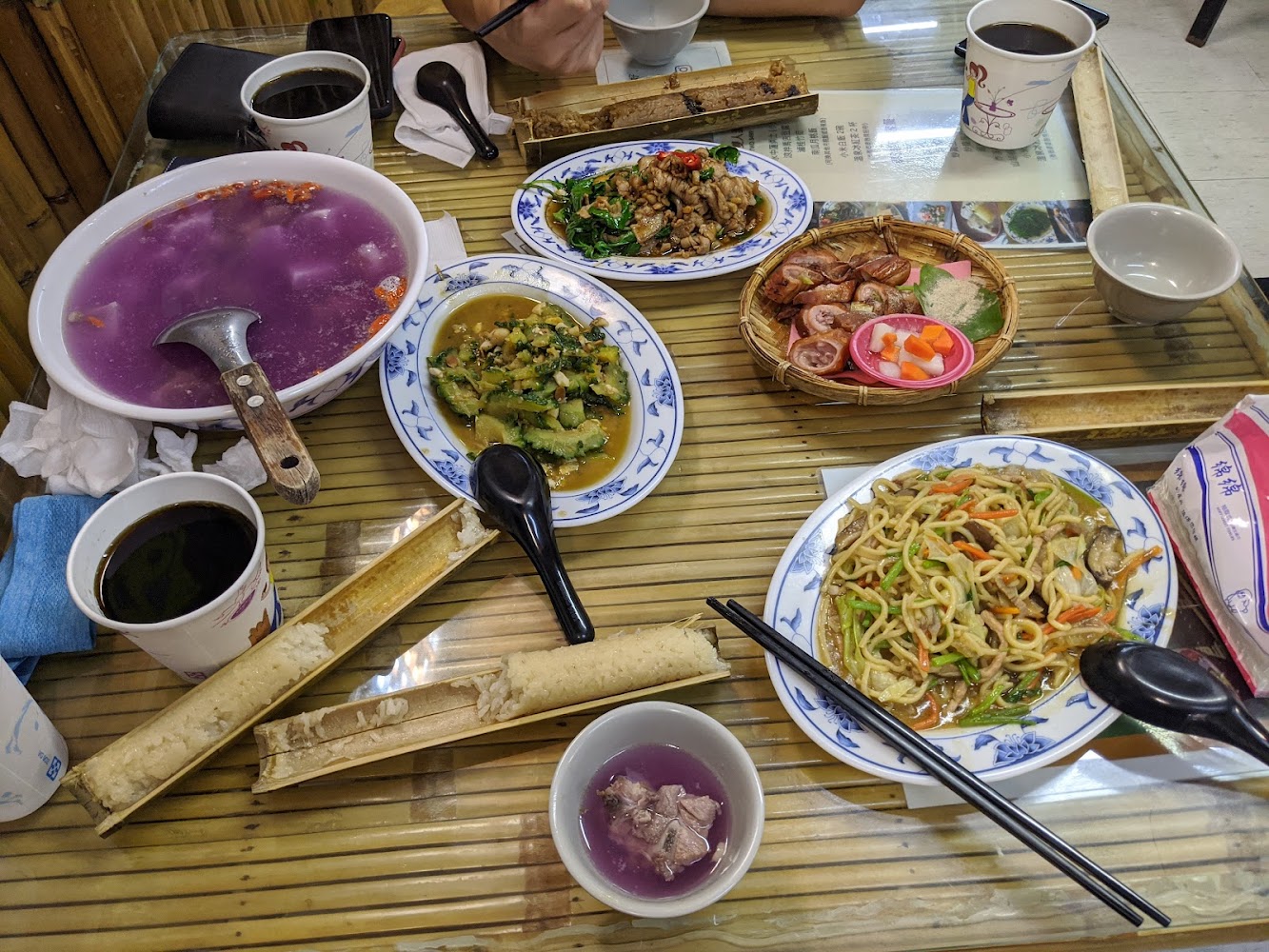 2025烏來老街美食懶人包｜5家必吃餐廳推薦｜烏來原住民美食館