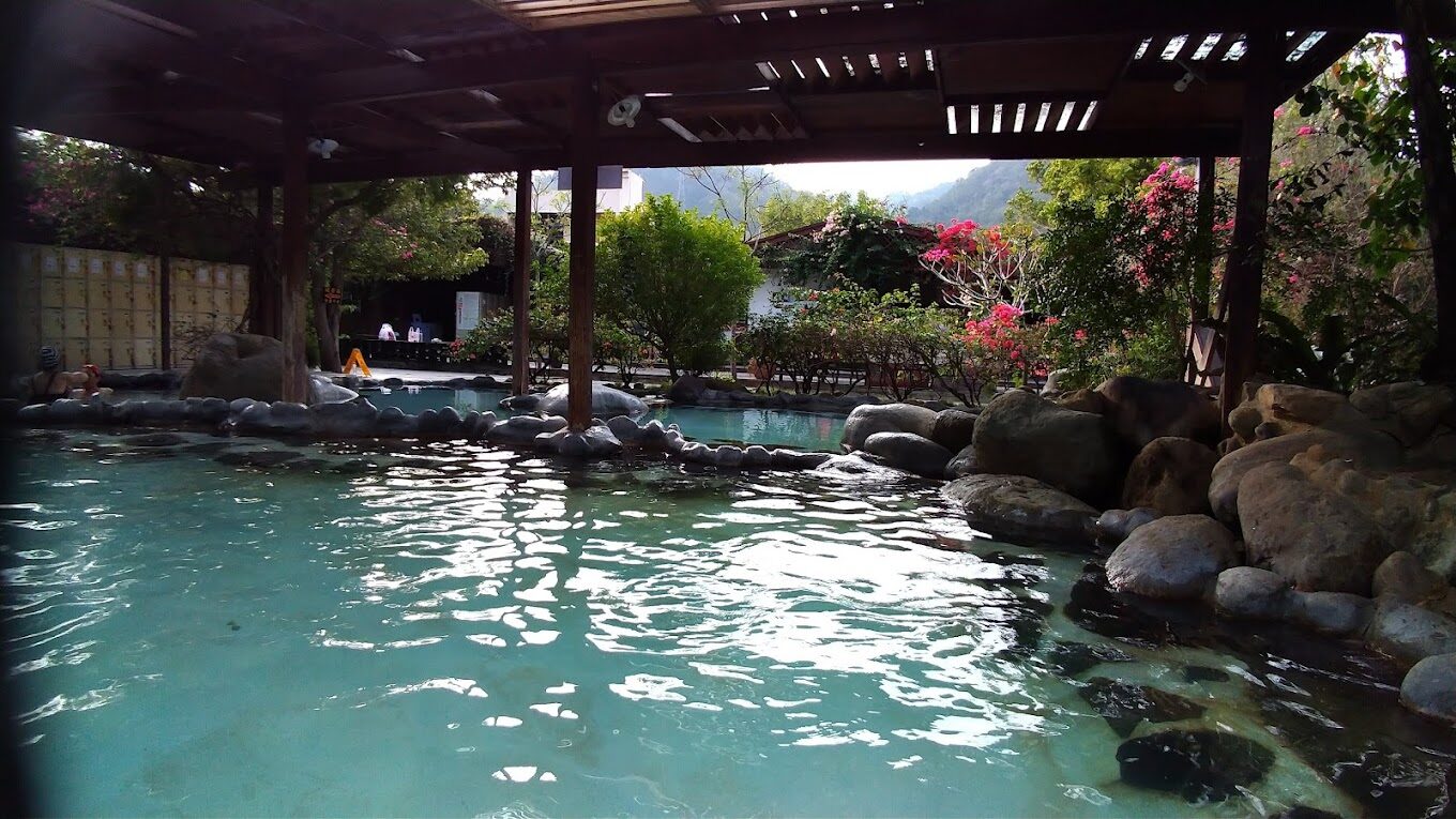 不得不知的苗栗泡湯秘境｜探索隱藏溫泉景點