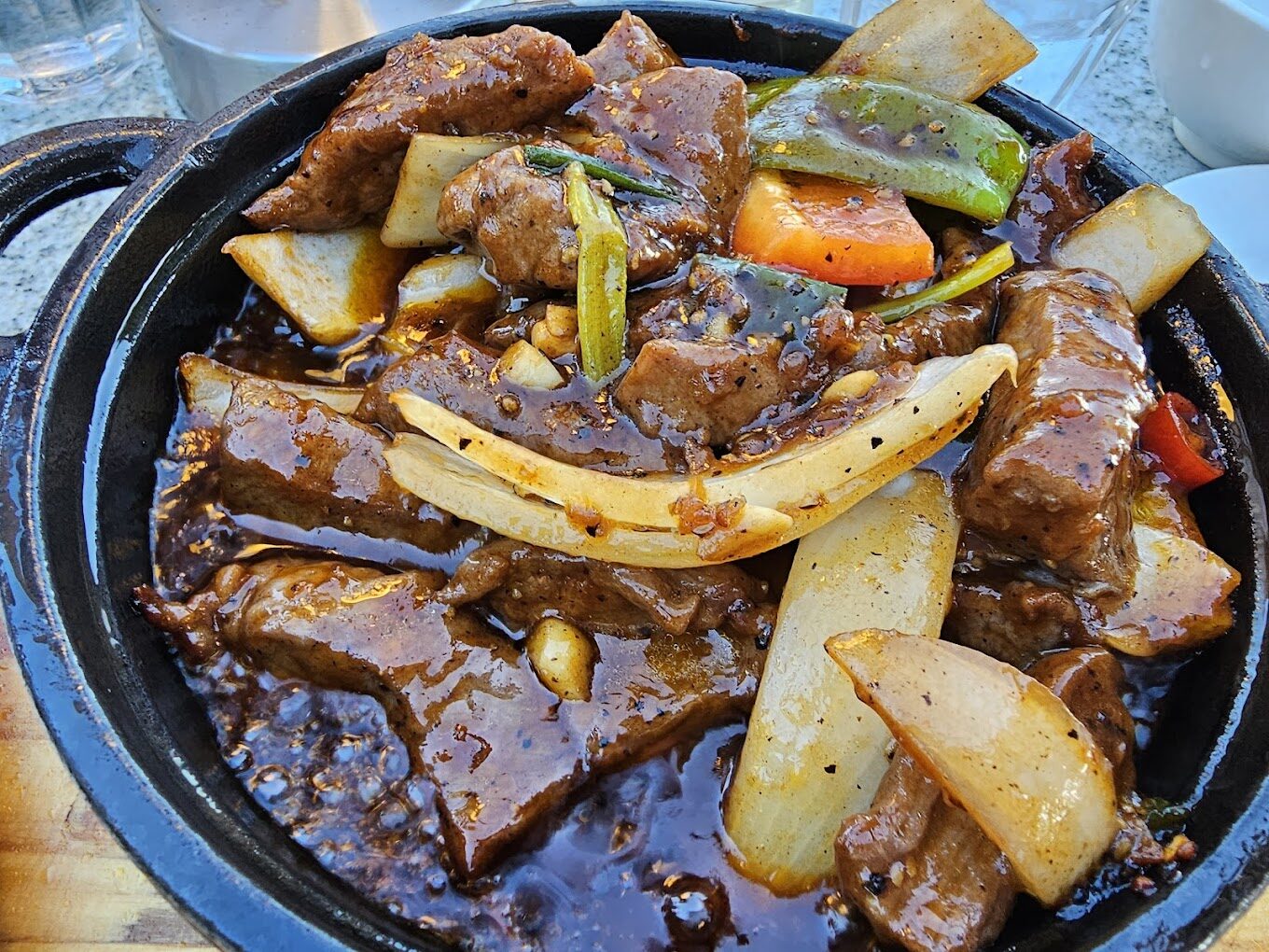 草山夜未眠：探索台北陽明山的夜晚秘境與美食推薦