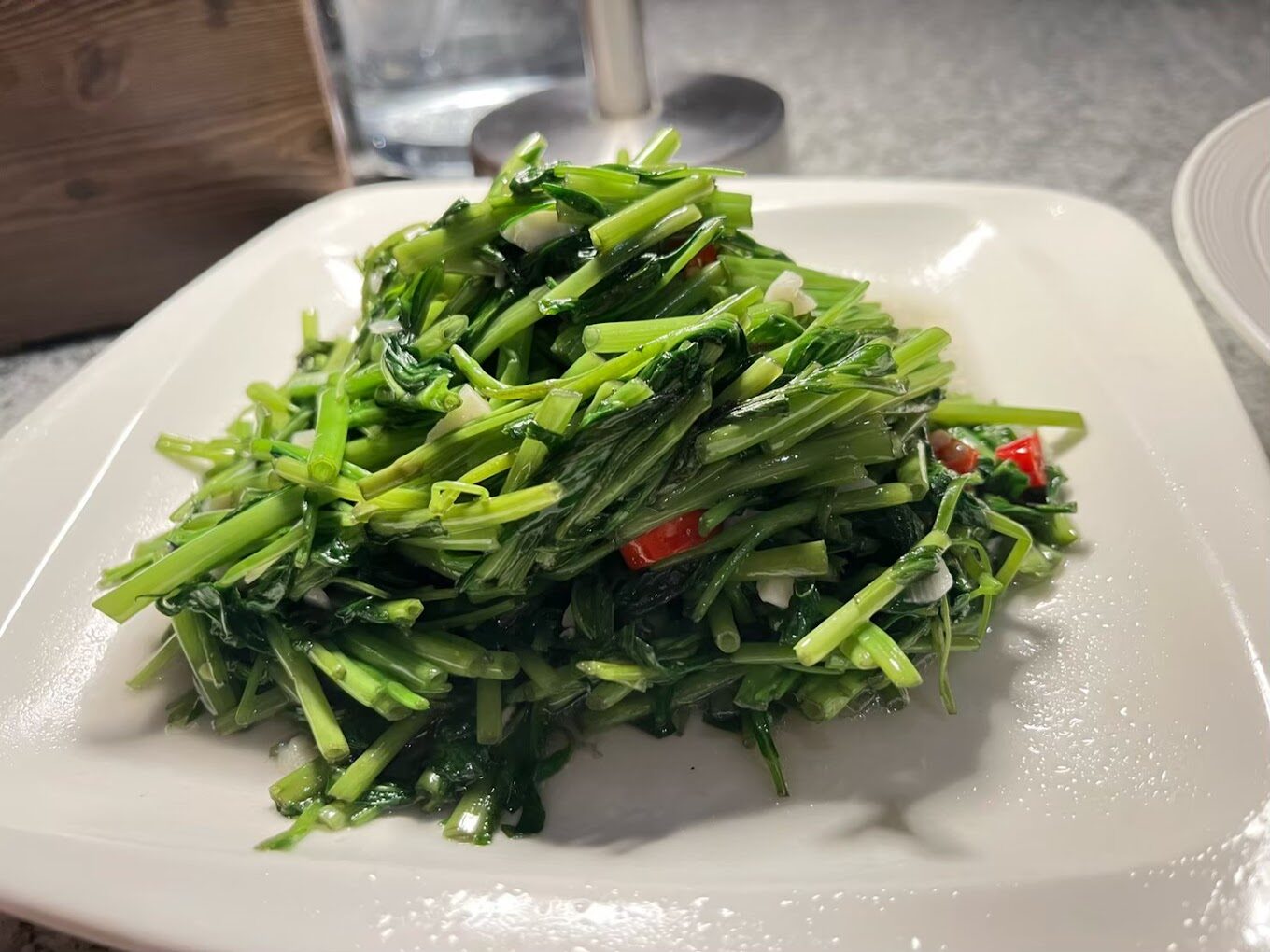 草山夜未眠：探索台北陽明山的夜晚秘境與美食推薦