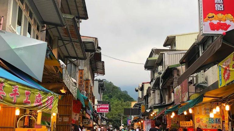 內灣老街旅遊全攻略｜走進客家文化、品味山城美食的懷舊小旅行