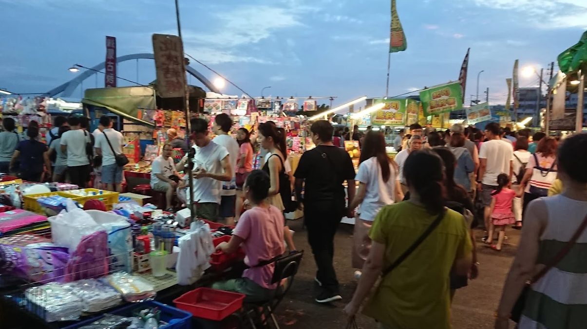 探訪旱溪夜市：台中最具在地風情的夜市經驗