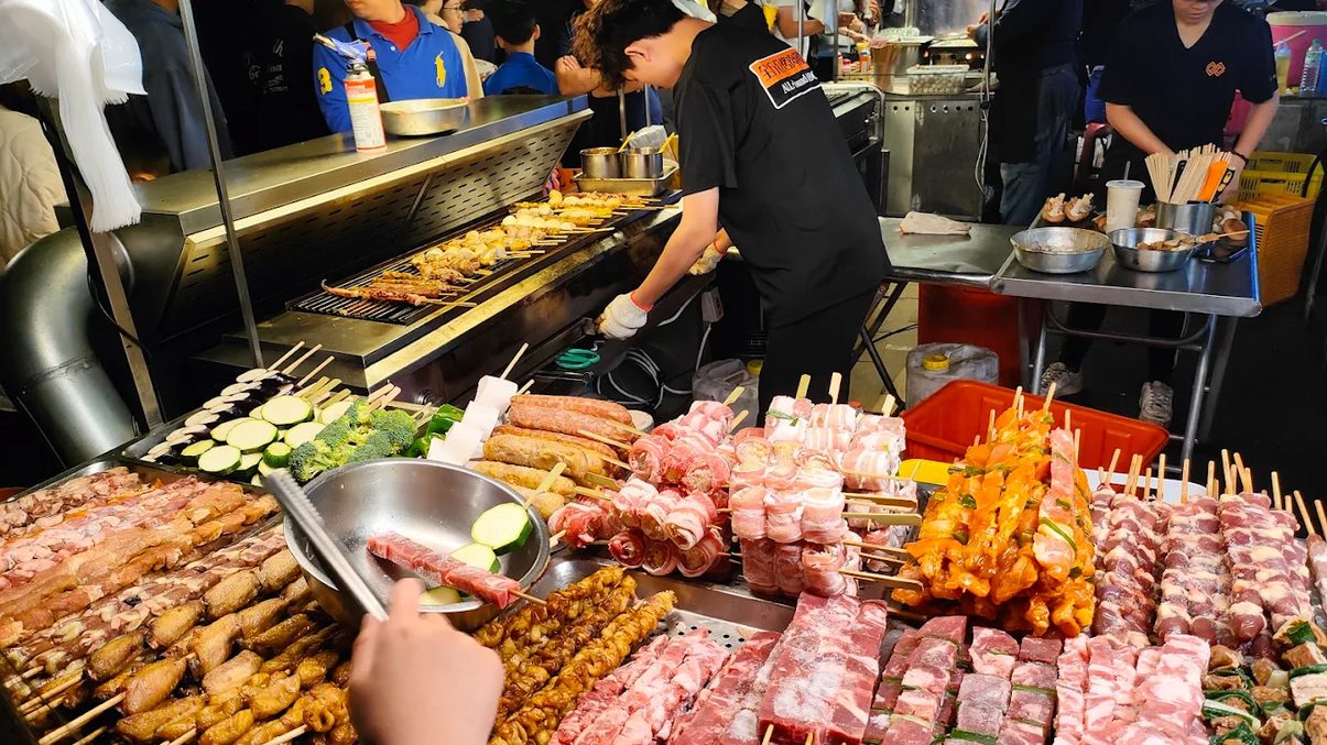 探訪旱溪夜市：台中最具在地風情的夜市經驗