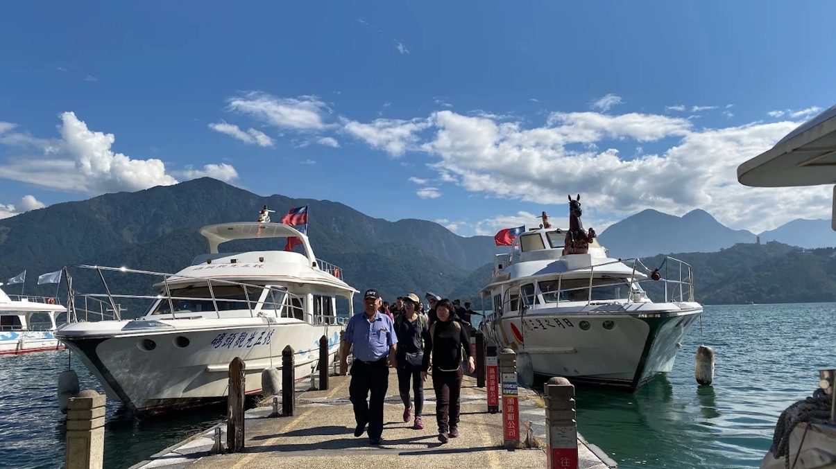 南投景點推薦：探索水社碼頭、能高瀑布與向山眺望平台的魅力