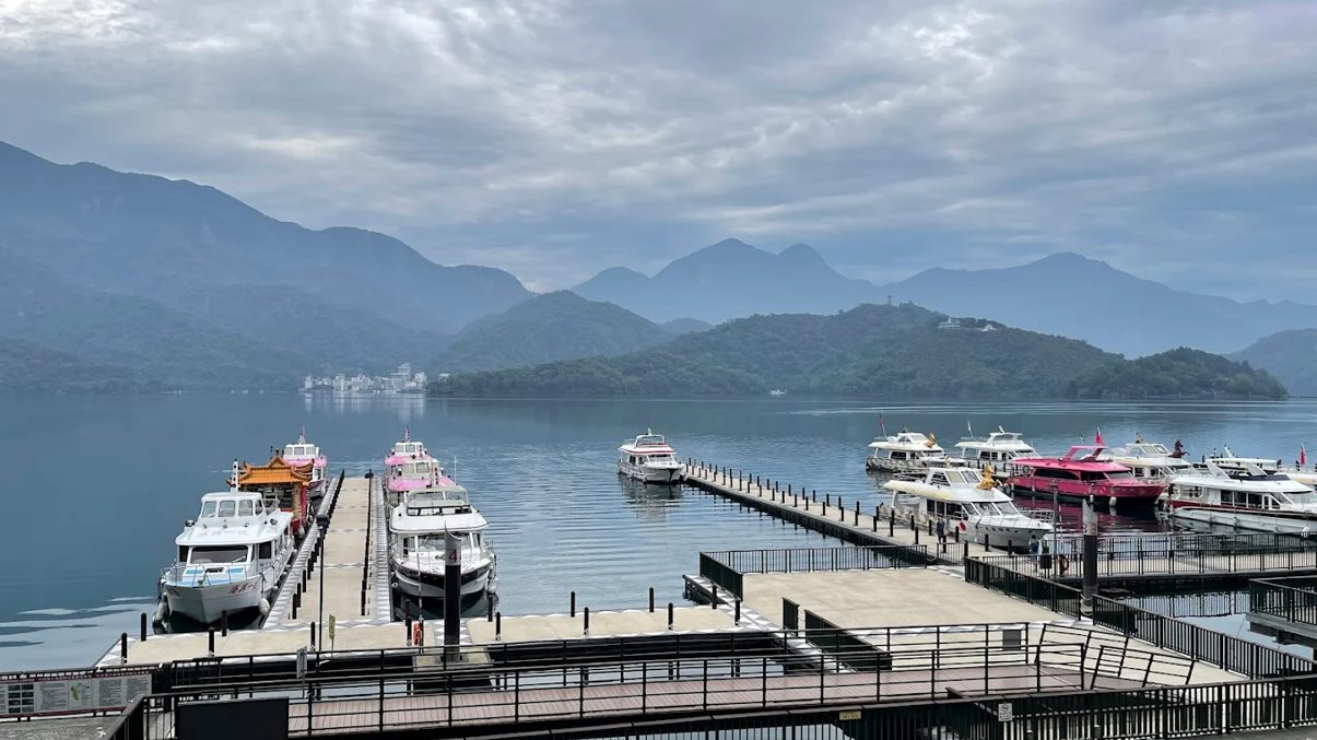 南投景點推薦:探索水社碼頭、能高瀑布與向山眺望平台的魅力