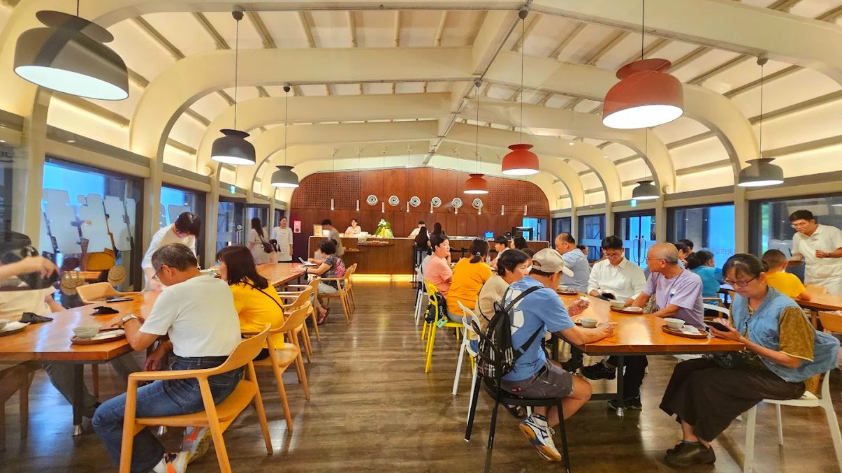 Cropped_restaurant_1205px_16_9