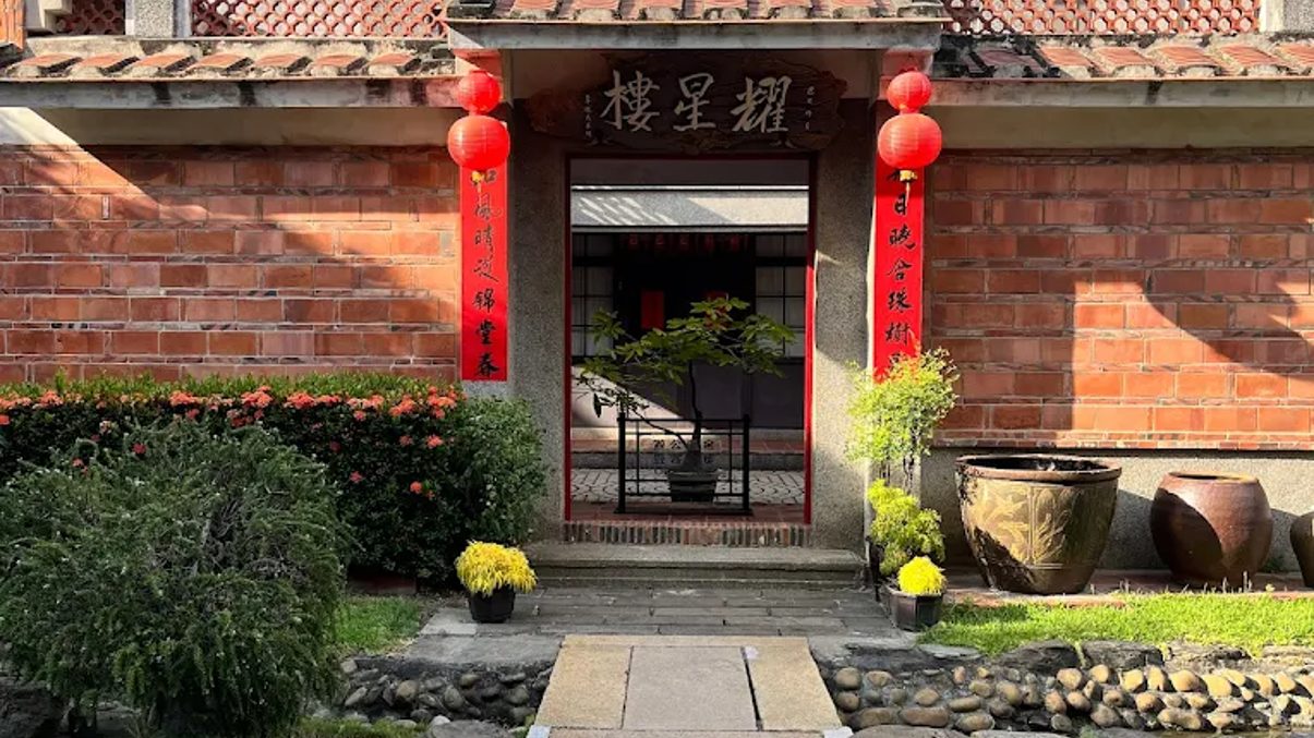 Cropped_traditional_house_16_9_1205px