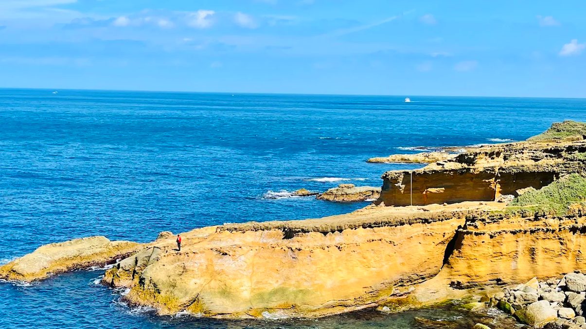 北海岸夕陽海景觀景平台