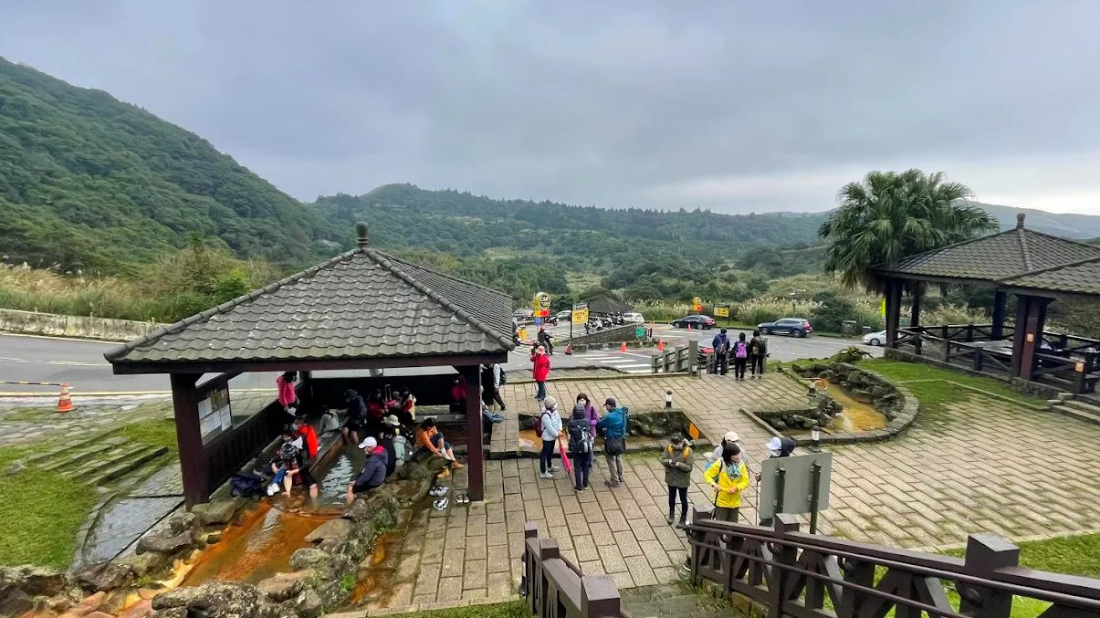 北部一日遊開車攻略：陽明山、碧山巖與夜景精選