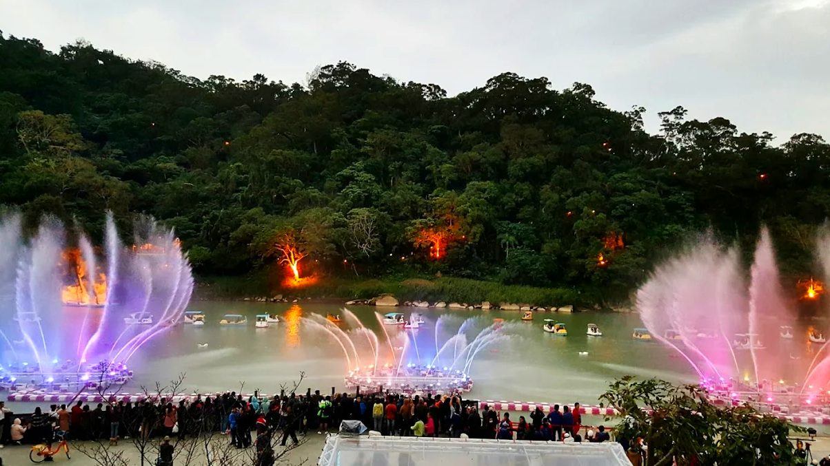 碧潭水舞秀：探索碧潭水岸商圈的魅力