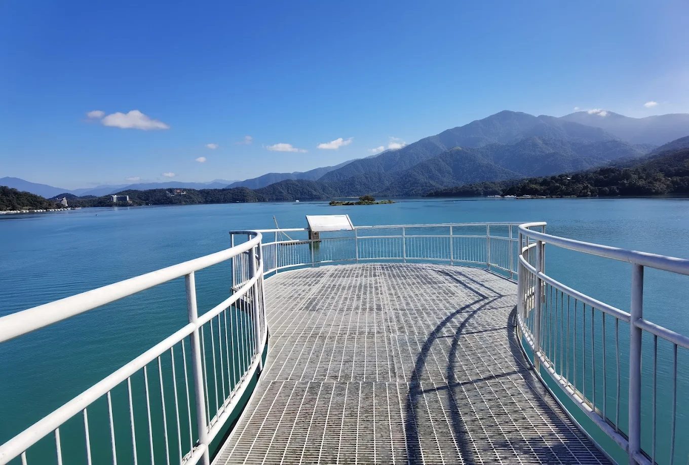 南投景點推薦:探索水社碼頭、能高瀑布與向山眺望平台的魅力