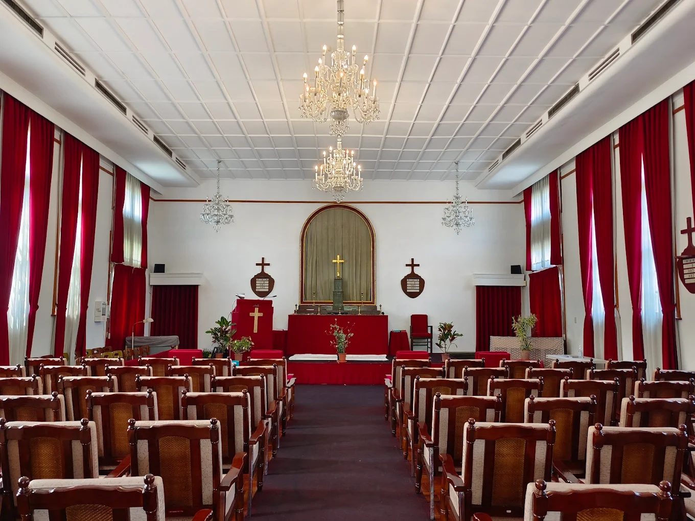 士林官邸正館的歷史魅力與自然景觀揭密