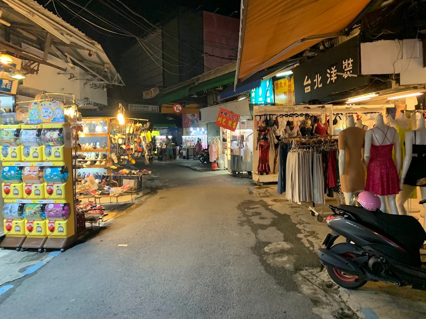 士林夜市必吃：深夜流氓熱炒的推薦美食攻略