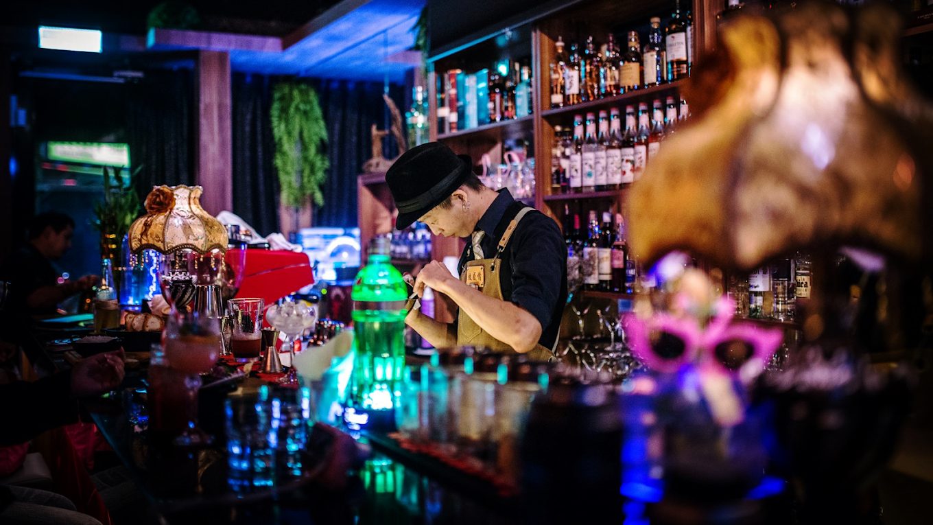 士林夜市必吃：深夜流氓熱炒的推薦美食攻略