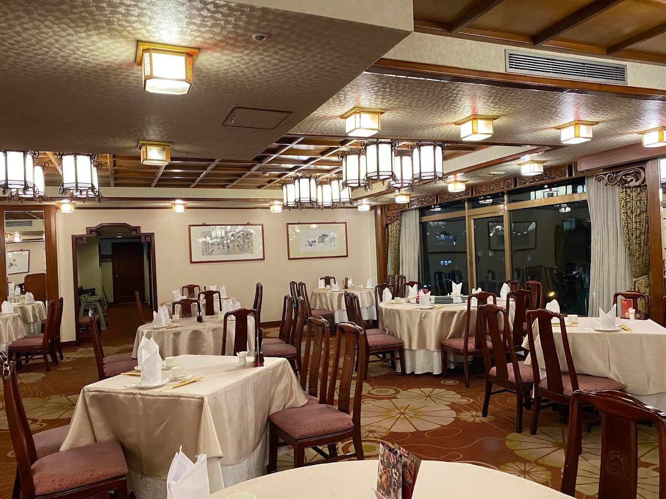 台北福華飯店住宿全攻略：省錢又舒適的住宿選擇