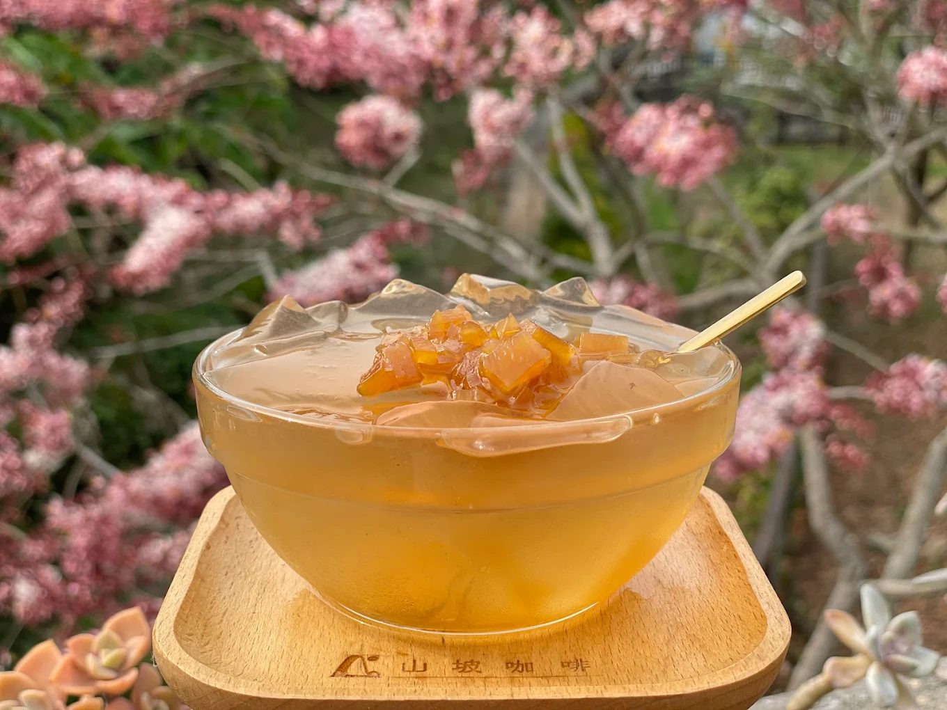 若蘭市集與山坡咖啡:探索台灣隱藏的美味寶藏