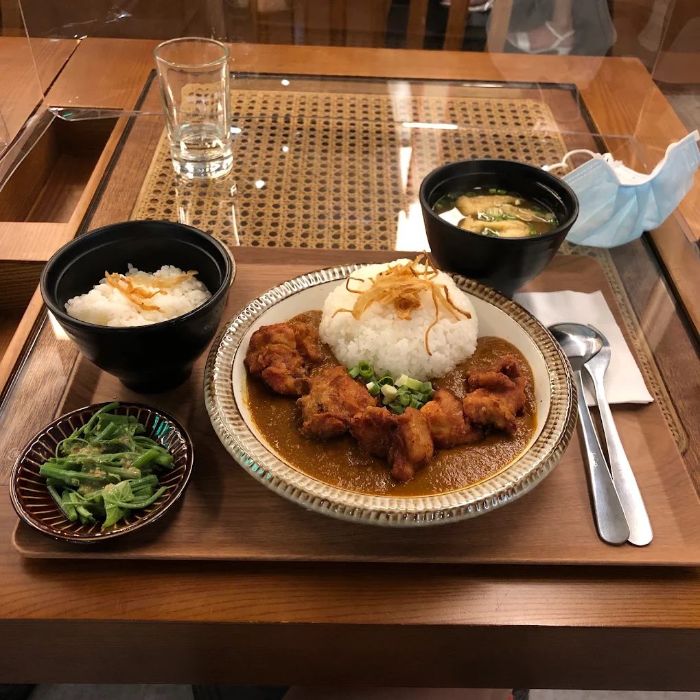 台北車站：旅客必知的交通樞紐與美食天堂