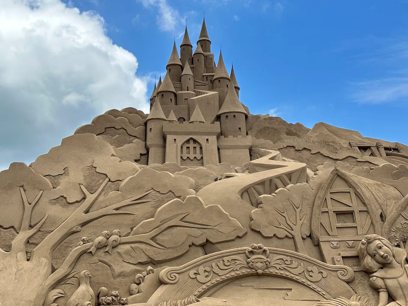 福隆國際沙雕藝術季：不可錯過的夏季沙雕盛典