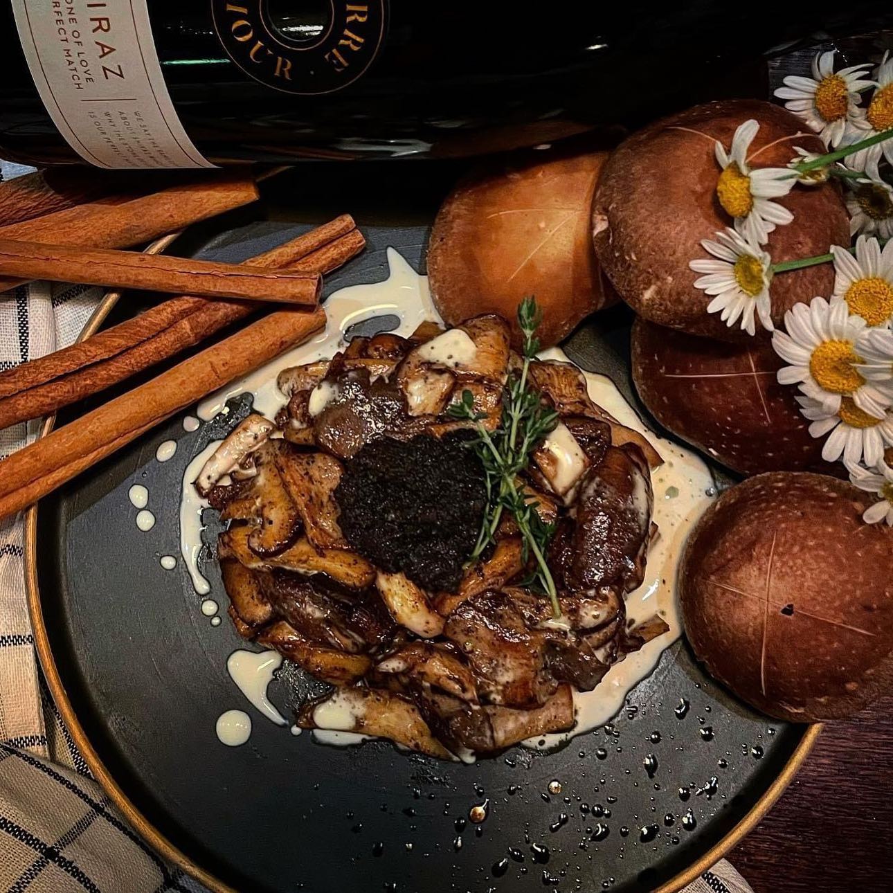 燒包大眾酒場.食堂｜西門九年人氣老字號，串燒與熱炒一把抓的聚會首選