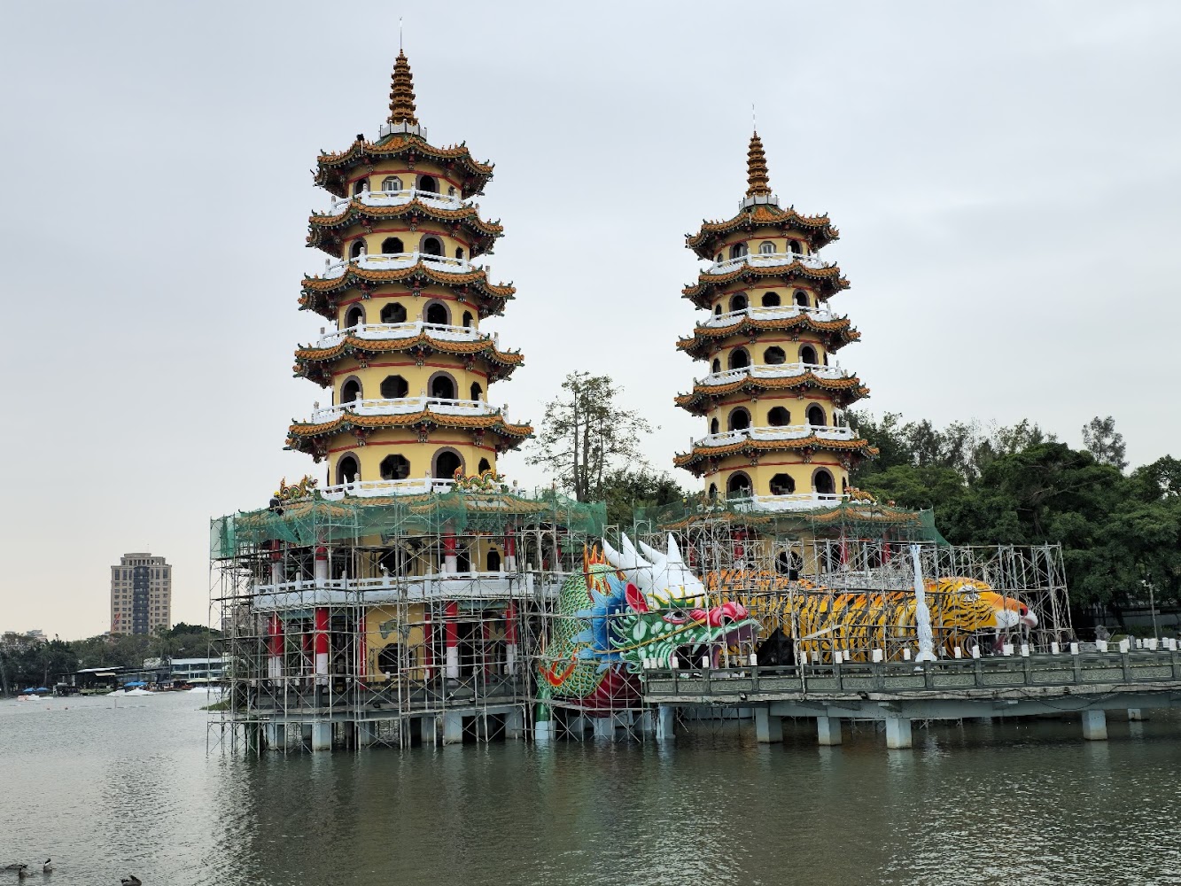 高雄景點探索：必訪景點讓你的行程更精采