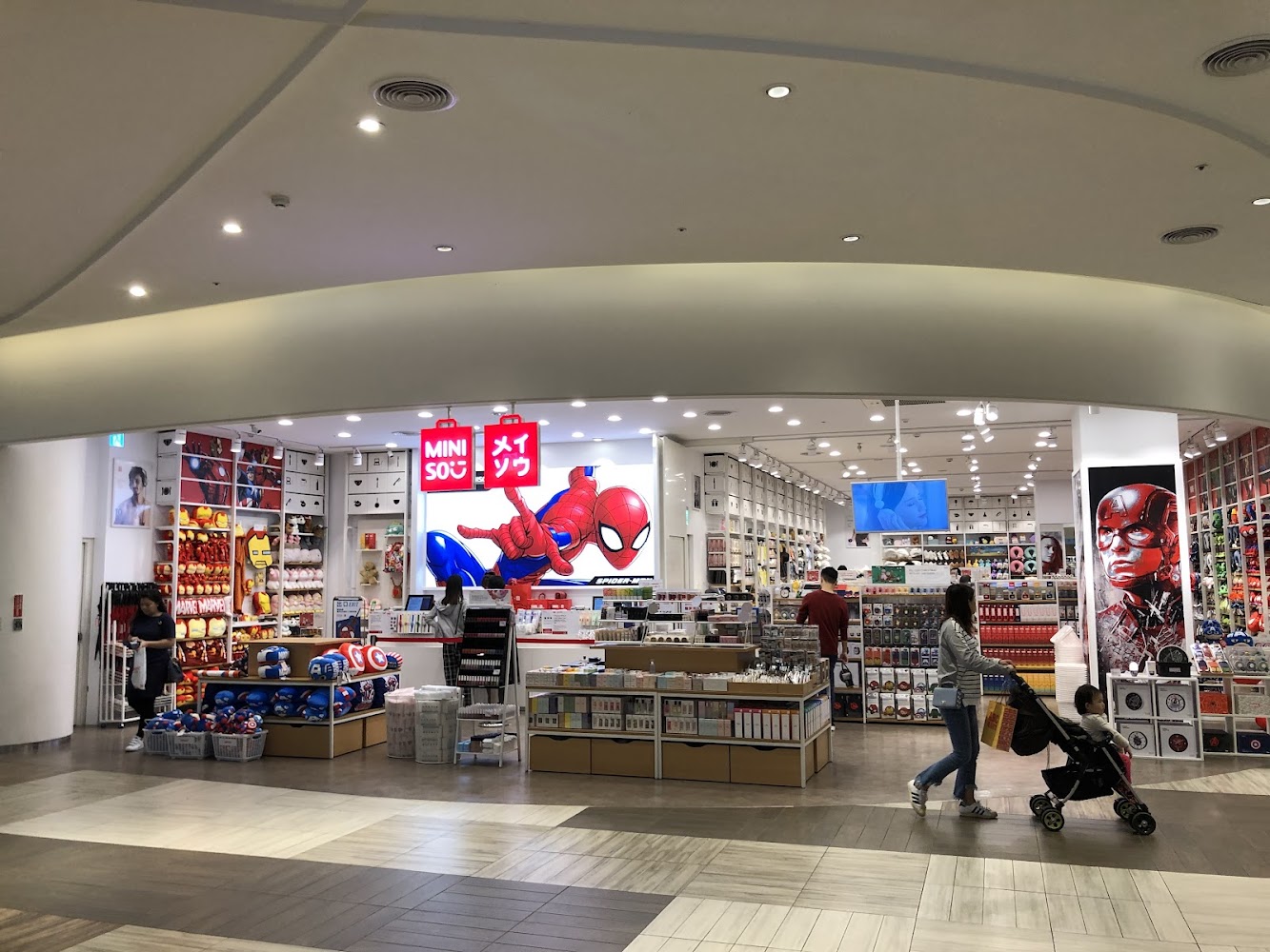探索高雄草衙道 SKM Park Outlets：一站式購物與美食的最佳選擇
