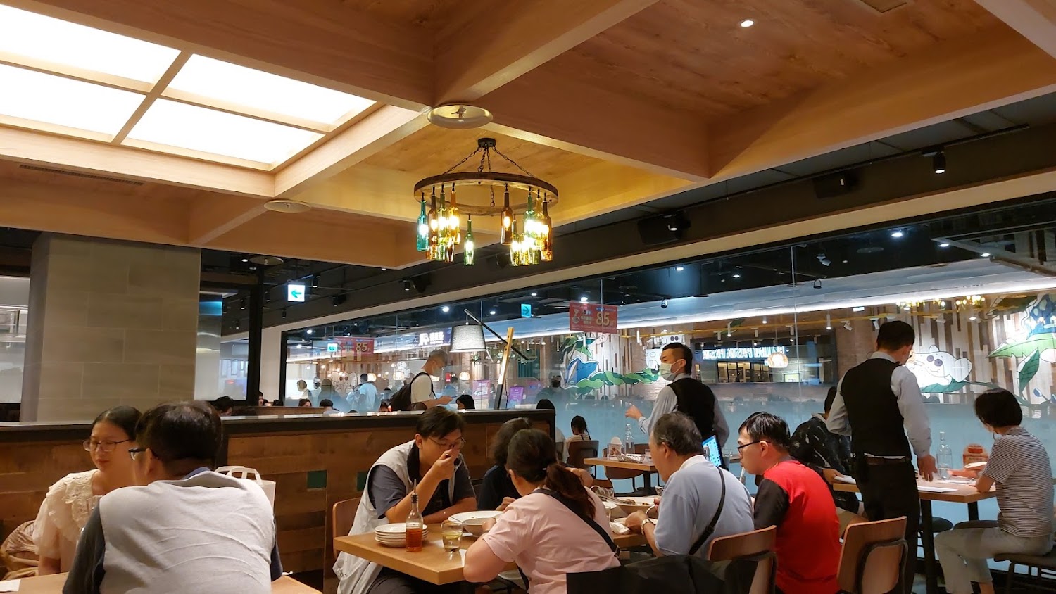 夢時代美食探索：發現高雄最佳餐廳