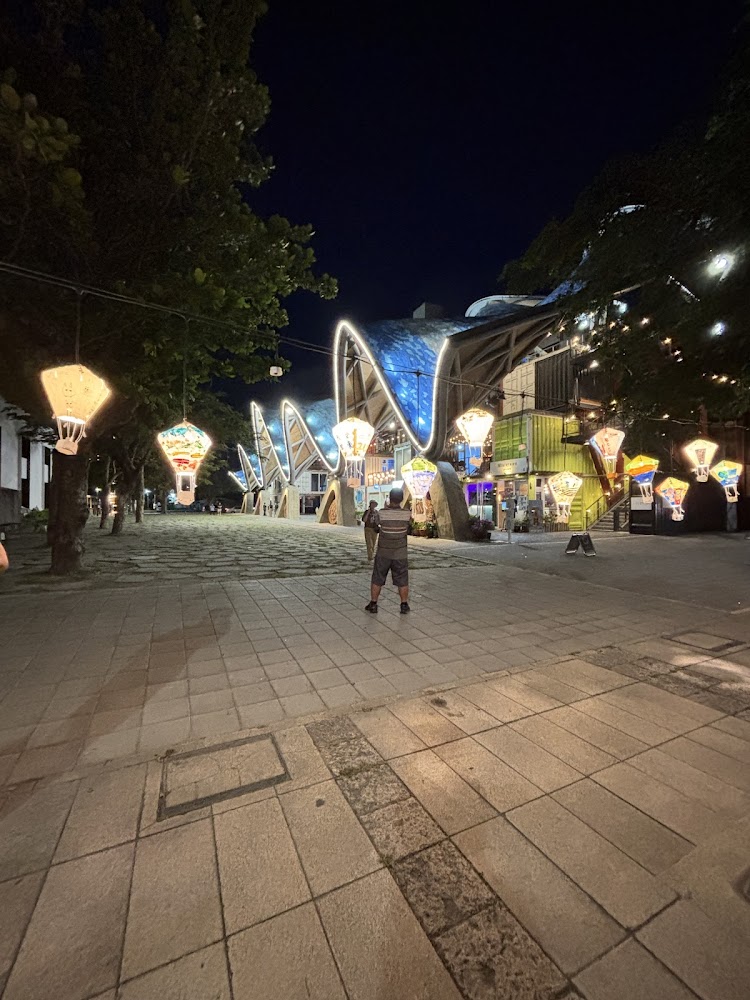 鐵花村音樂聚落慢市集:探索台東的音樂與文化綜合體