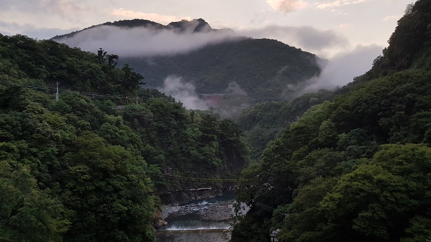北横贯下巴陵温泉山莊餐廳 - 桃園