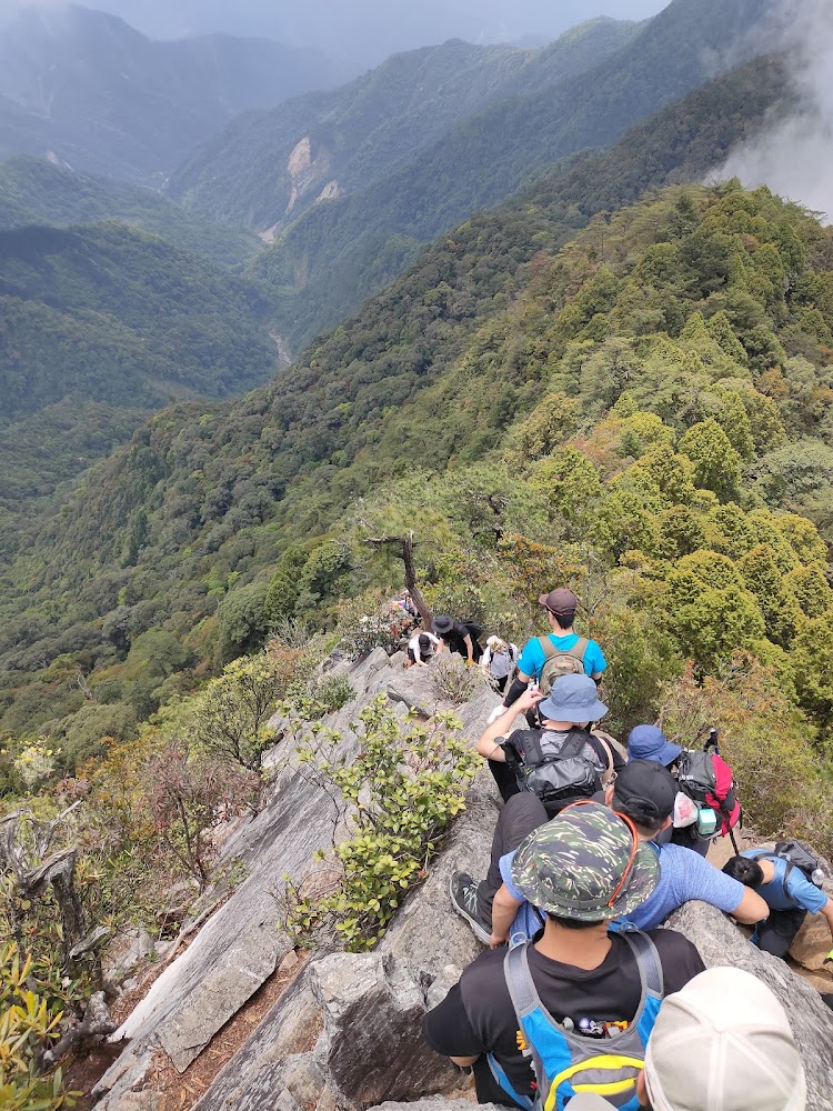 輕鬆健行：探索台灣美麗步道