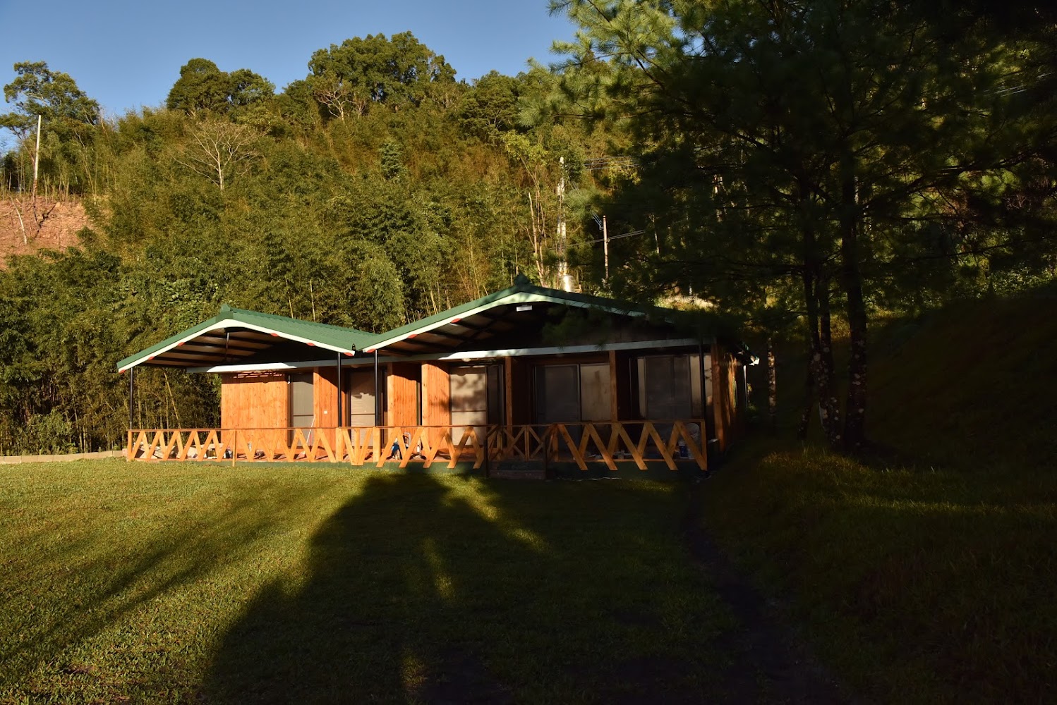 戀戀天湖露營區