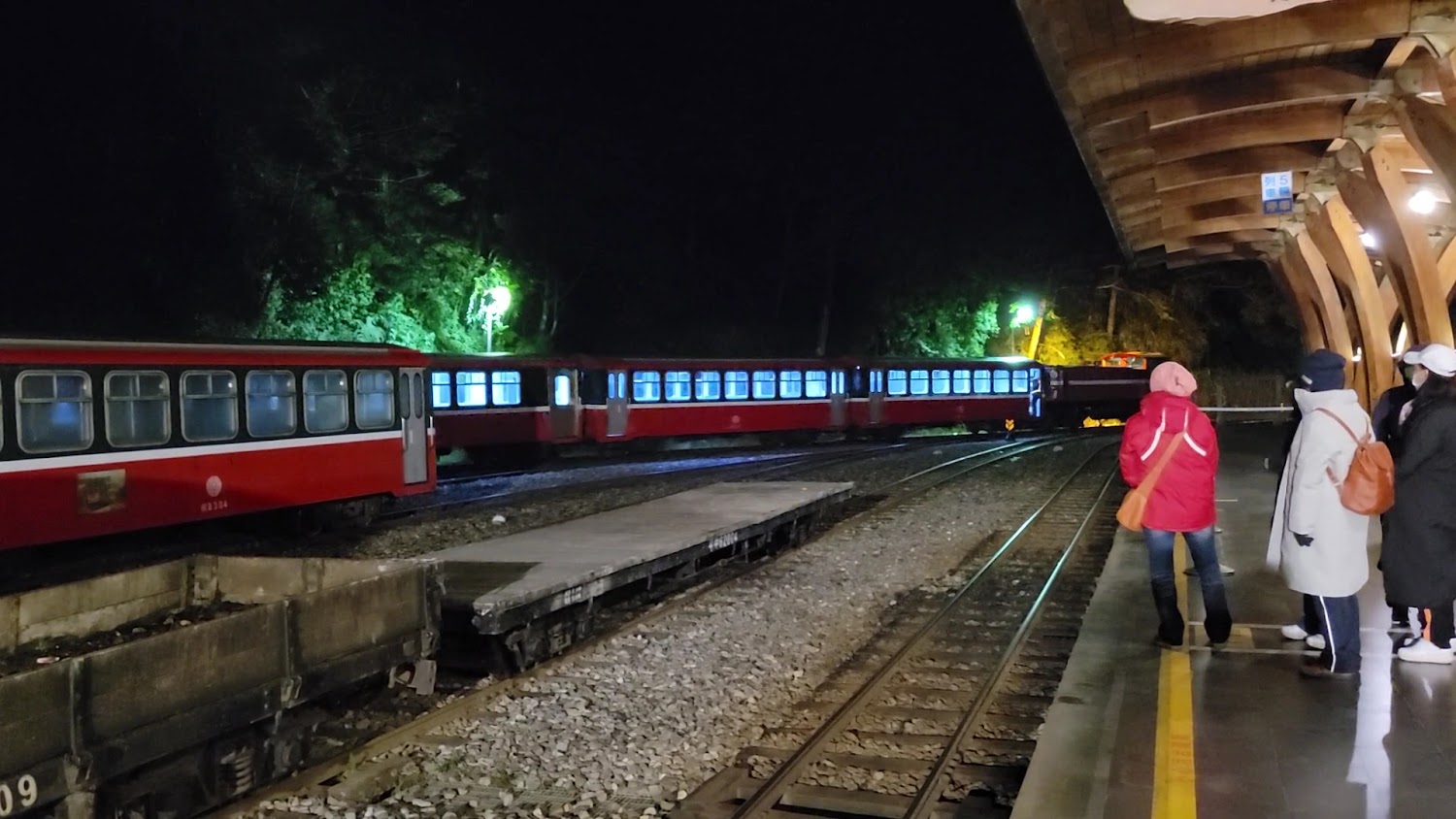 阿里山小火車：探索絕美風景與便利交通的最佳選擇