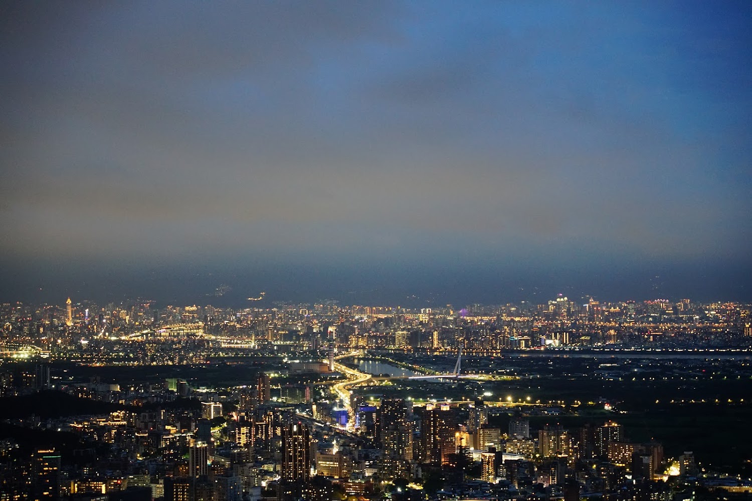 望高寮夜景公園｜全台夜景推薦：探索最美的五大觀景點