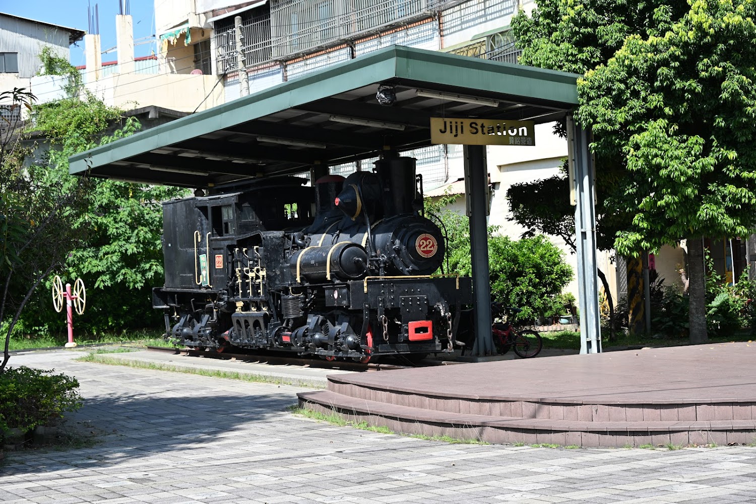 集集火車站旅遊全攻略｜南投文化景點、美食拍照點、綠色隧道一日遊推薦！