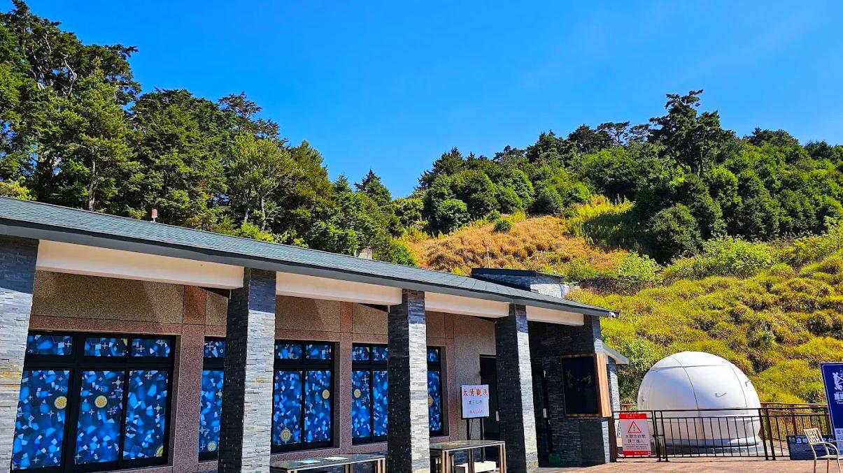 合歡山旅遊全攻略｜百岳雪景、日出雲海與交通、美食、健行一日看完！