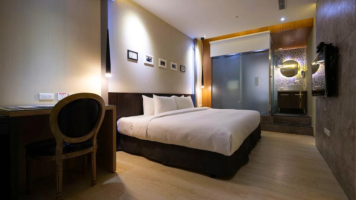 凝萃Gll - 水岸隱邸｜台中河岸住宿首選，舒適設計與便利交通的完美結合