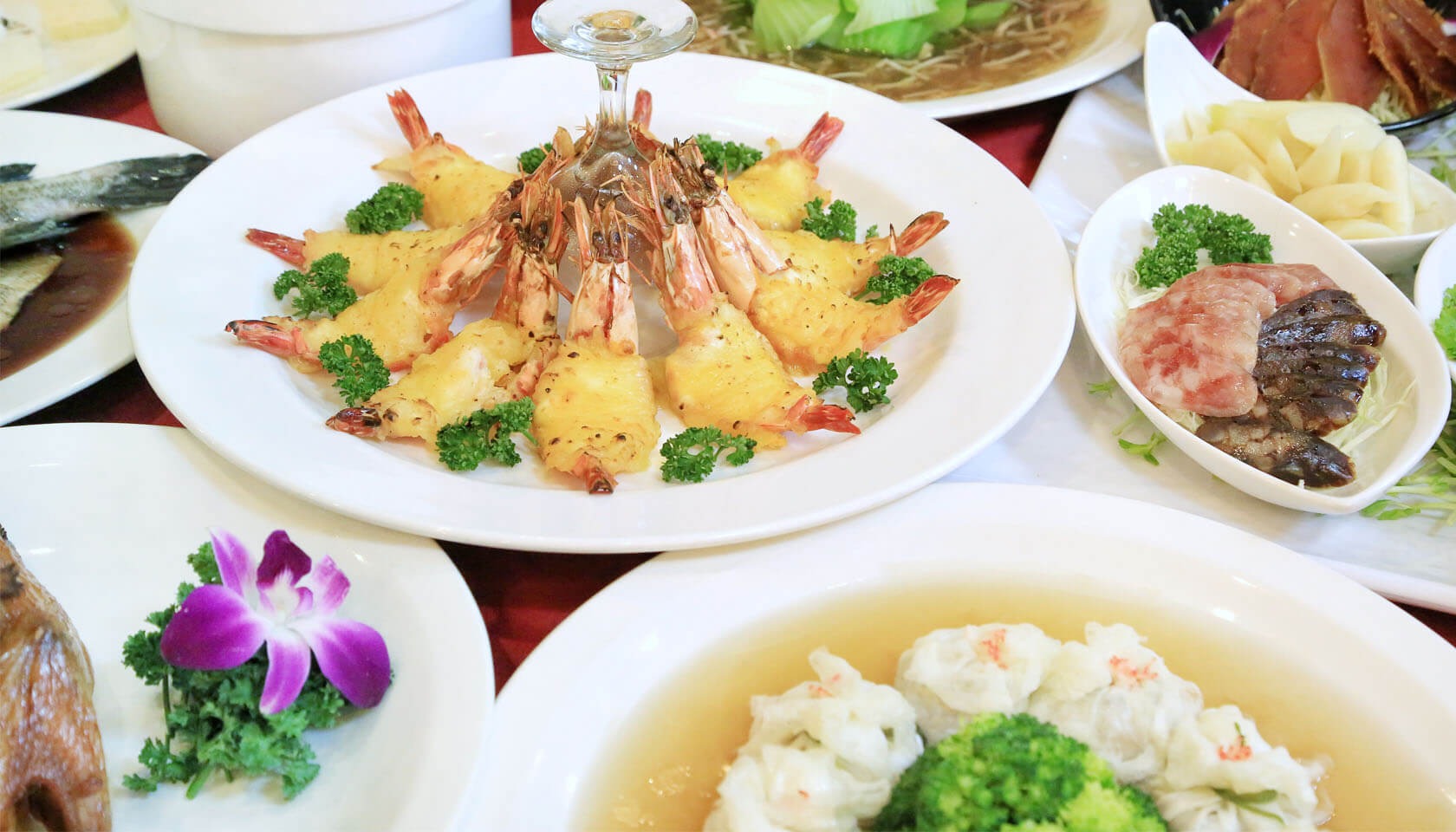 TwL_dining_20E13_ufer6ty9fk