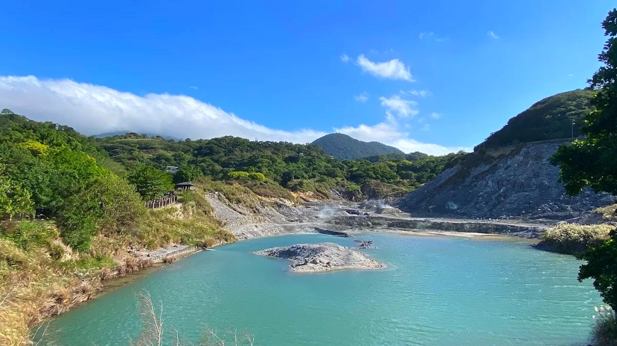 陽明山國家公園旅遊全攻略｜火山地景、四季風光與在地美食一次體驗