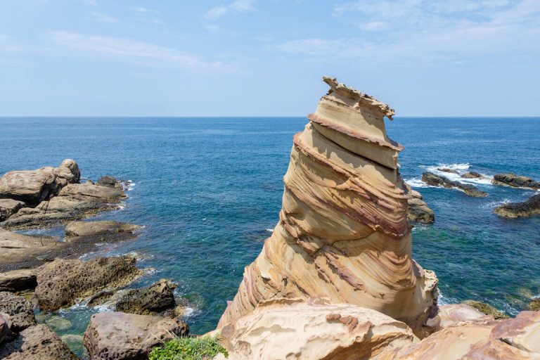 瑞芳南雅社區一日遊：奇岩美景、海岸散步、在地美食與信仰文化全攻略