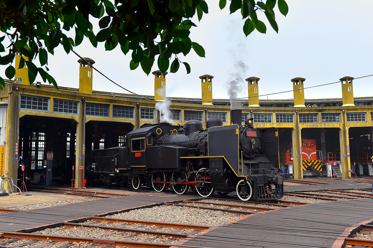 探索彰化扇形車庫的歷史魅力與攝影秘境