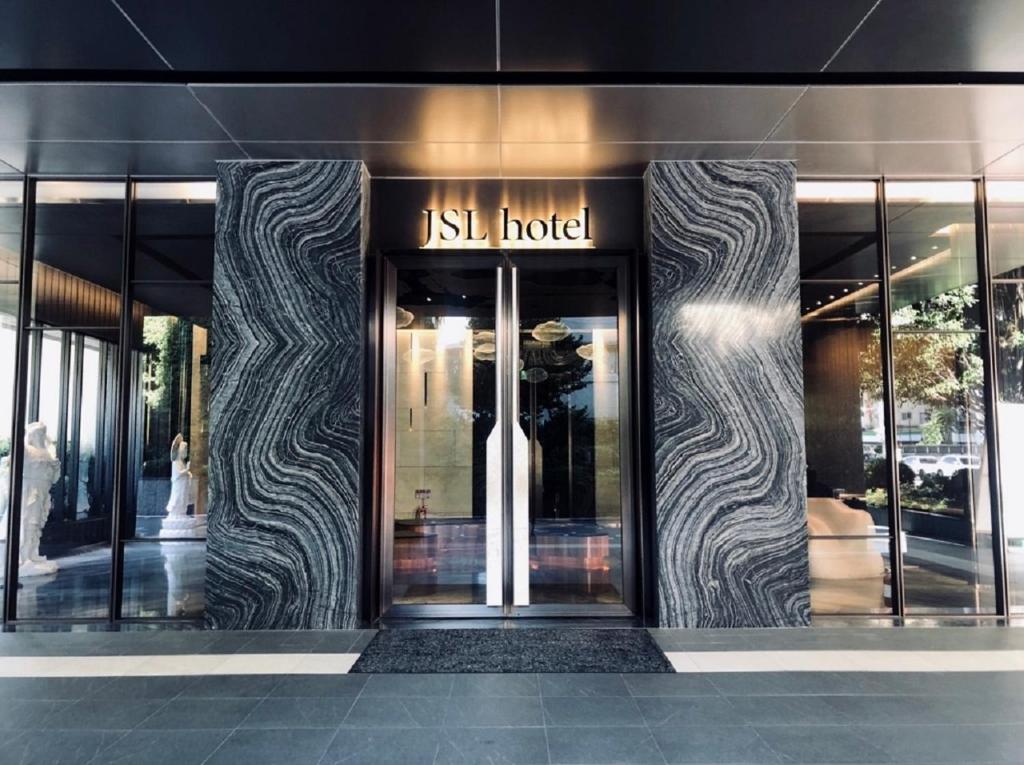 探索甲山林湯旅：完美享受台北的溫泉與舒適住宿體驗